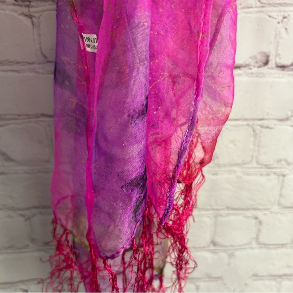 Stunning magenta pink artsy 100% silk delicate scarf ladies one size fringe - Picture 5 of 8